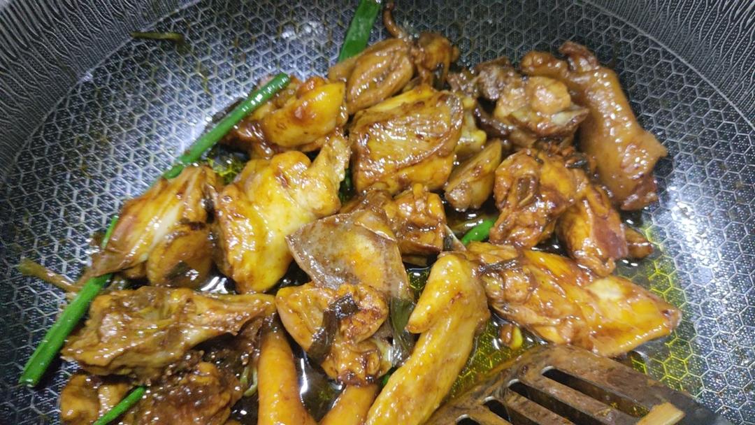 跟风做的，绝了绝了，这个葱烧鸡香S了