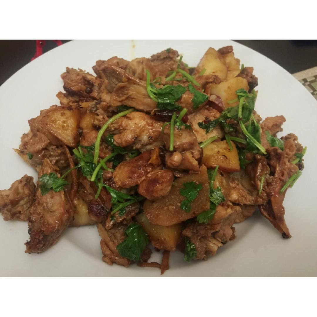 土豆焖鸡