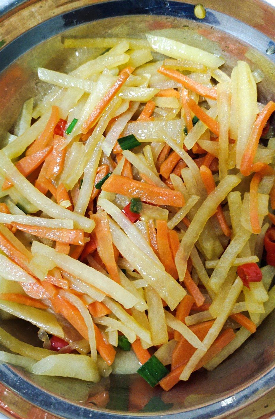 红萝卜土豆丝