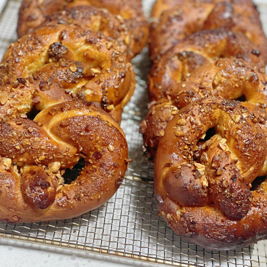 免揉松软碱水面包，一次发酵