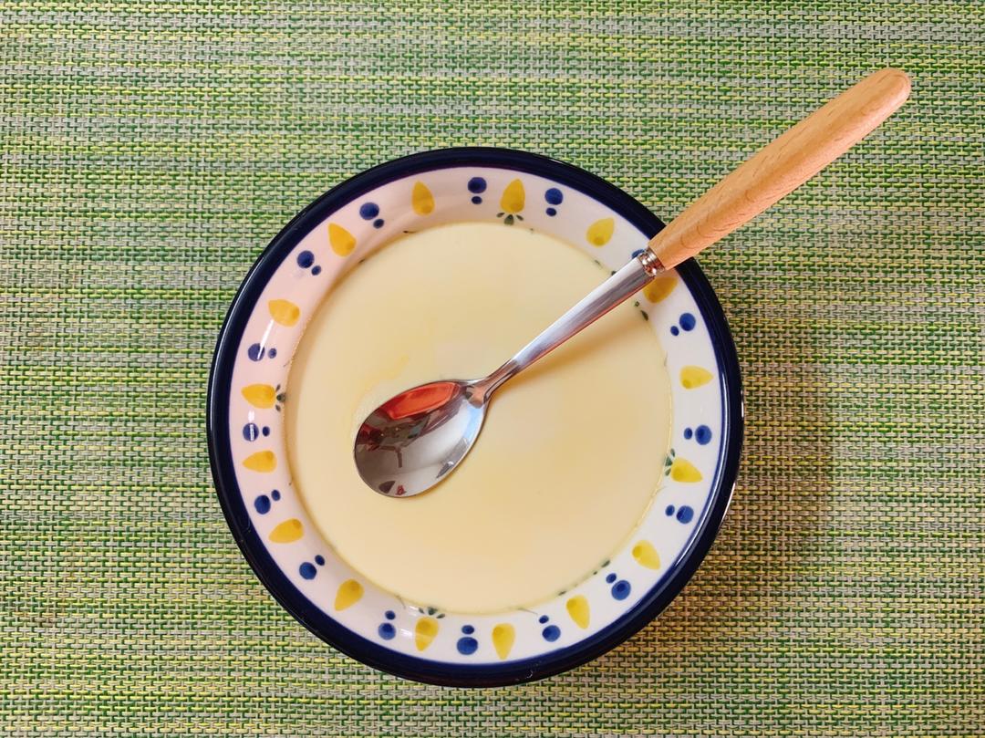 滑溜溜的牛奶炖蛋