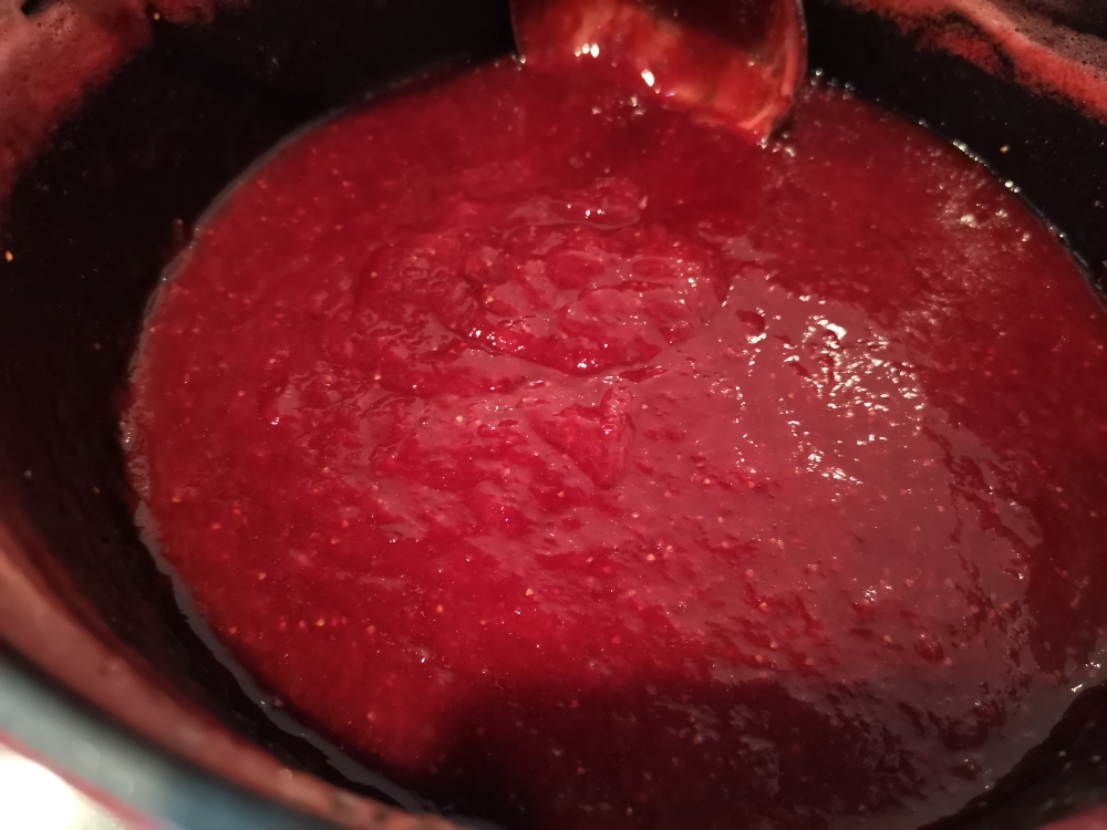 【亮晶晶的草莓酱】摘太多吃不完的好方法的做法 步骤9