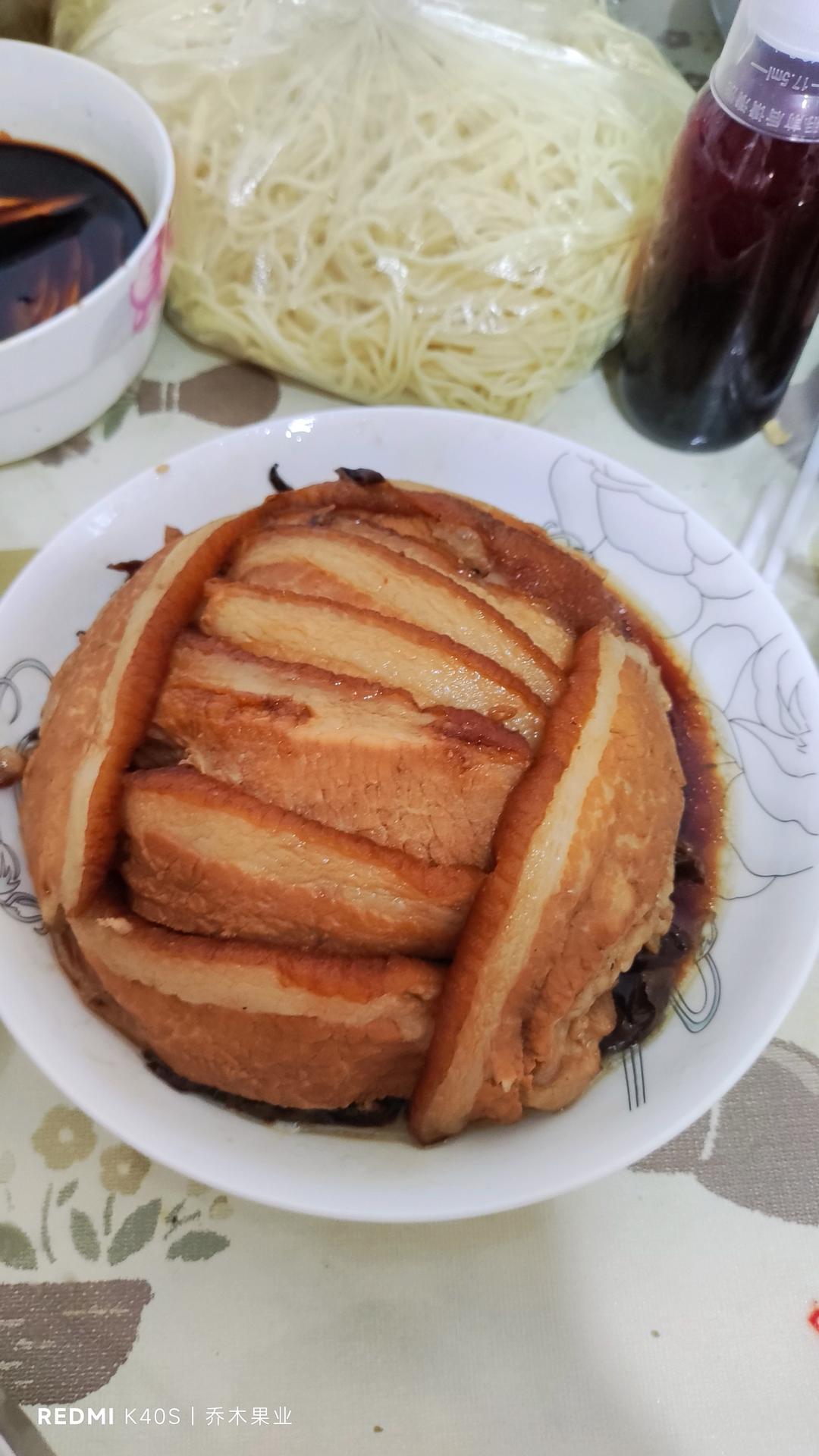厨师长教你：“咸烧白”的正宗做法，一看就有食欲
