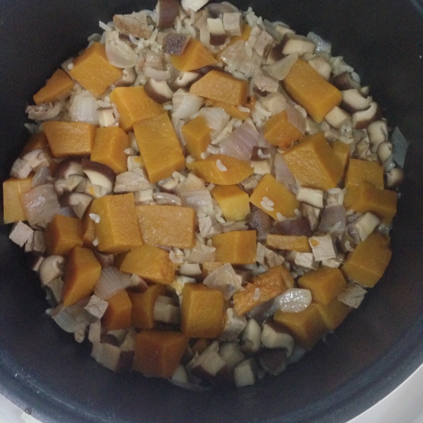 南瓜鸡肉饭