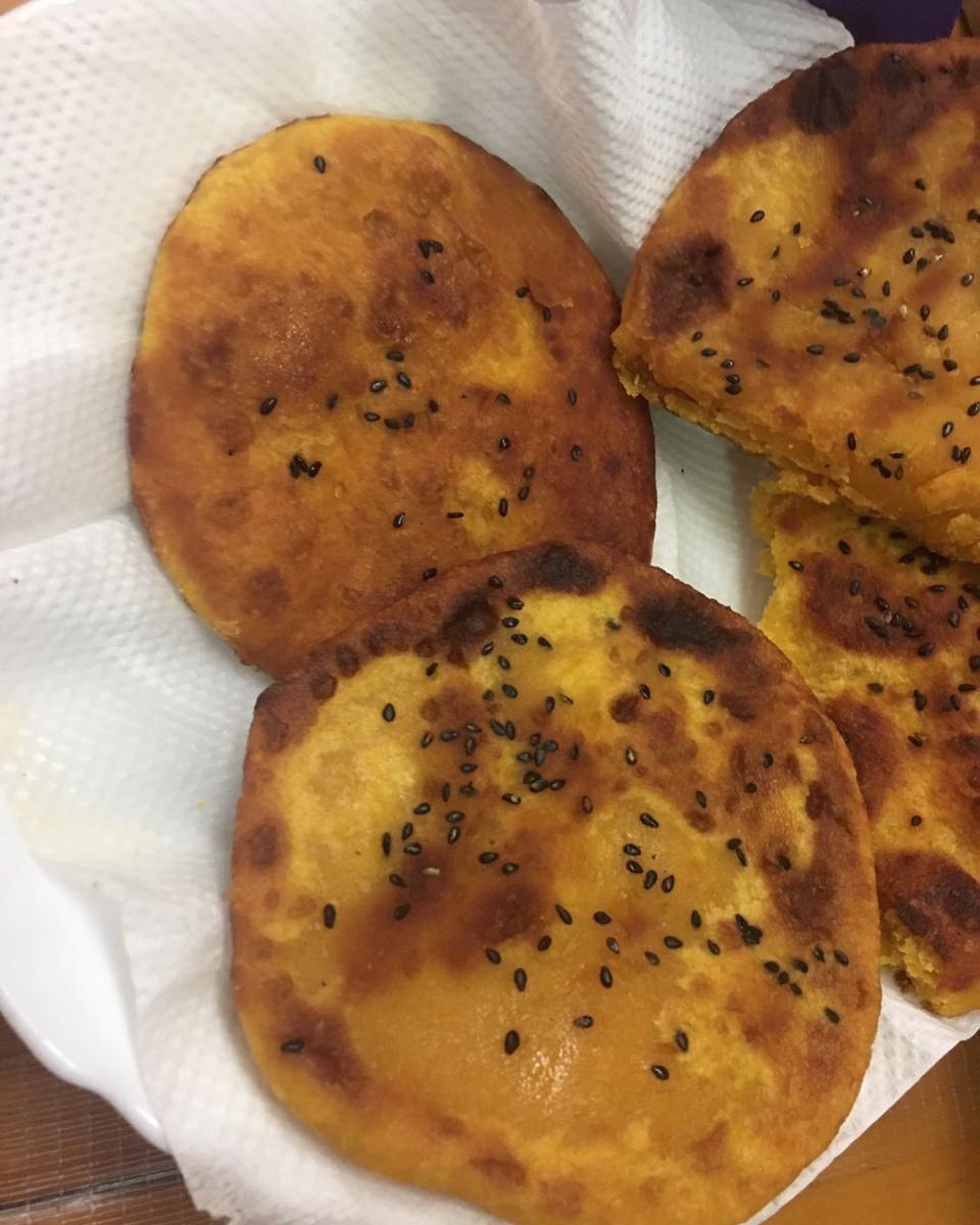红薯饼（俗称地瓜饼）