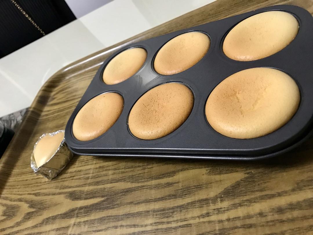 戚风杯子蛋糕^_^不开裂不回缩喔～