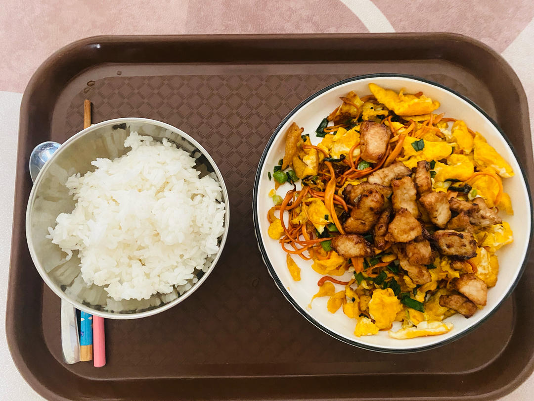 虫草花炒鸡蛋