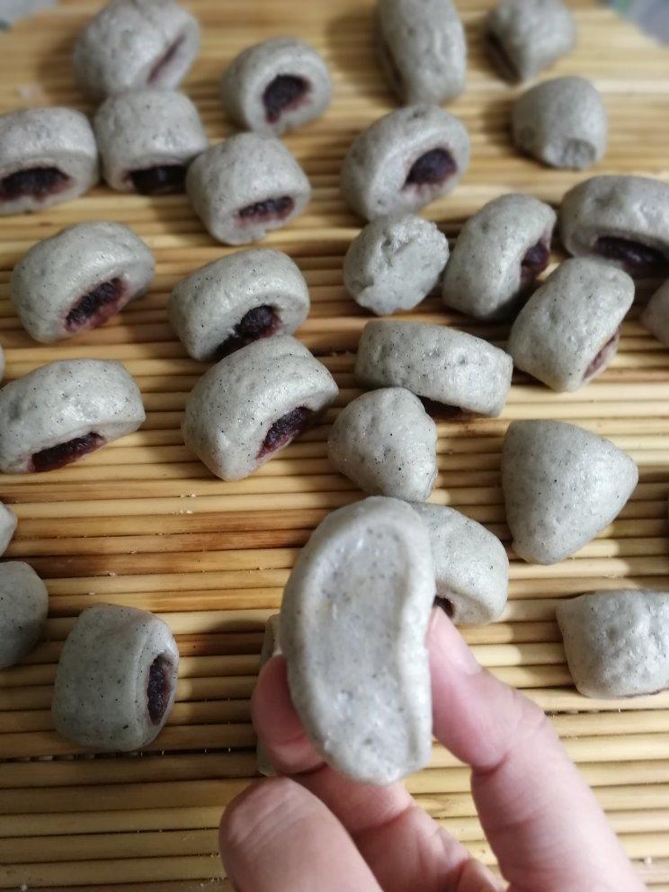 五彩奶香豆沙小馒头