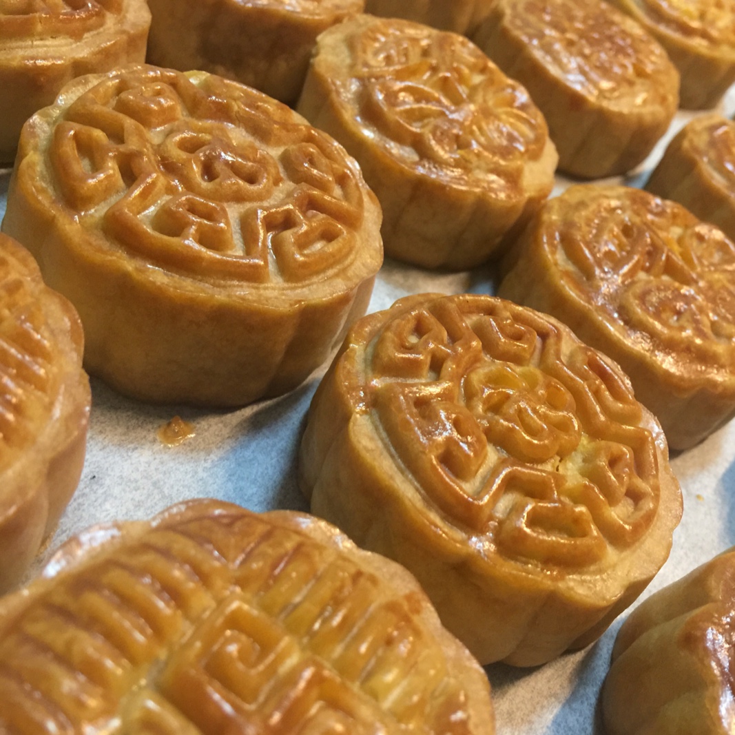 广式月饼——蛋黄莲蓉月饼