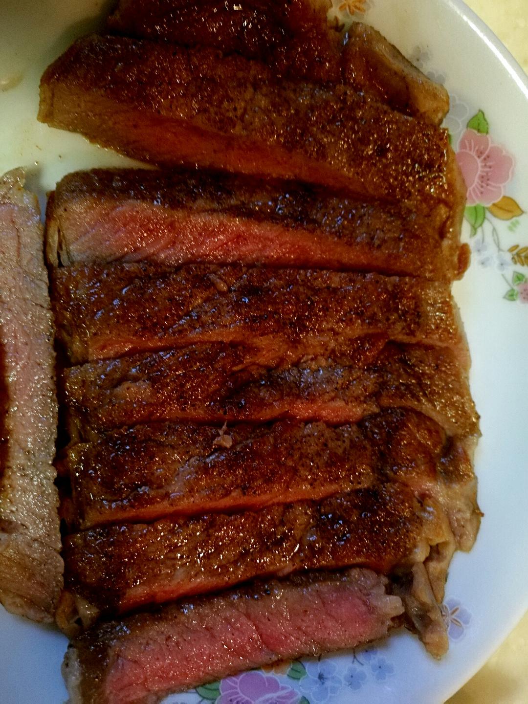 黄油煎西冷牛排