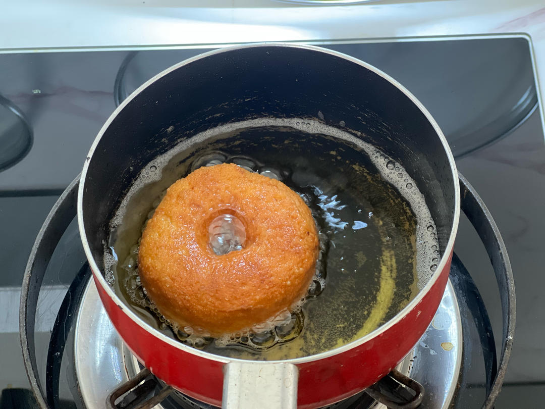 🍩超快手一小时低糖无需烤箱的甜甜圈（详细视频）