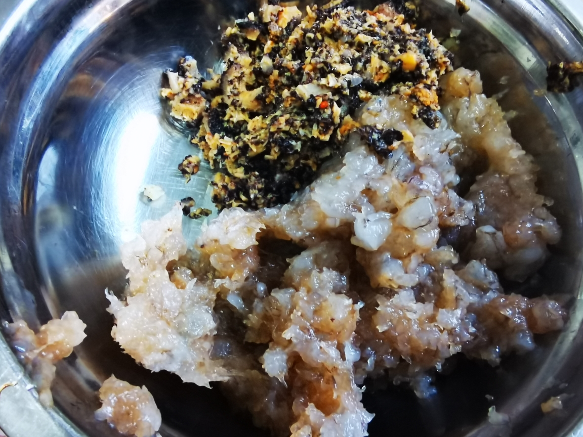 鲜虾海参蔬菜饼的做法 步骤4