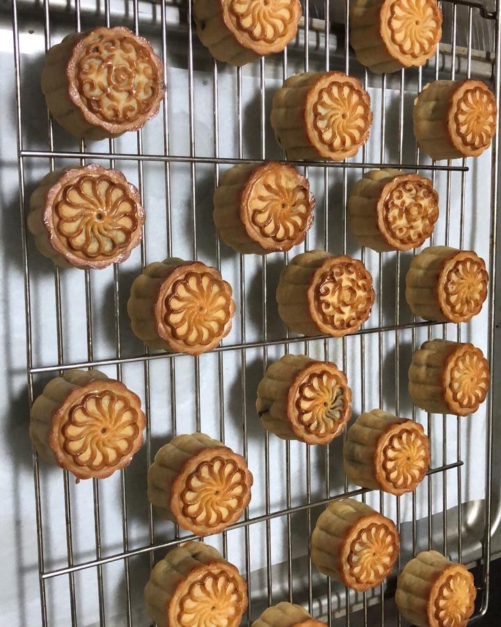 广式豆沙月饼（75克、50克、各种规格都有）