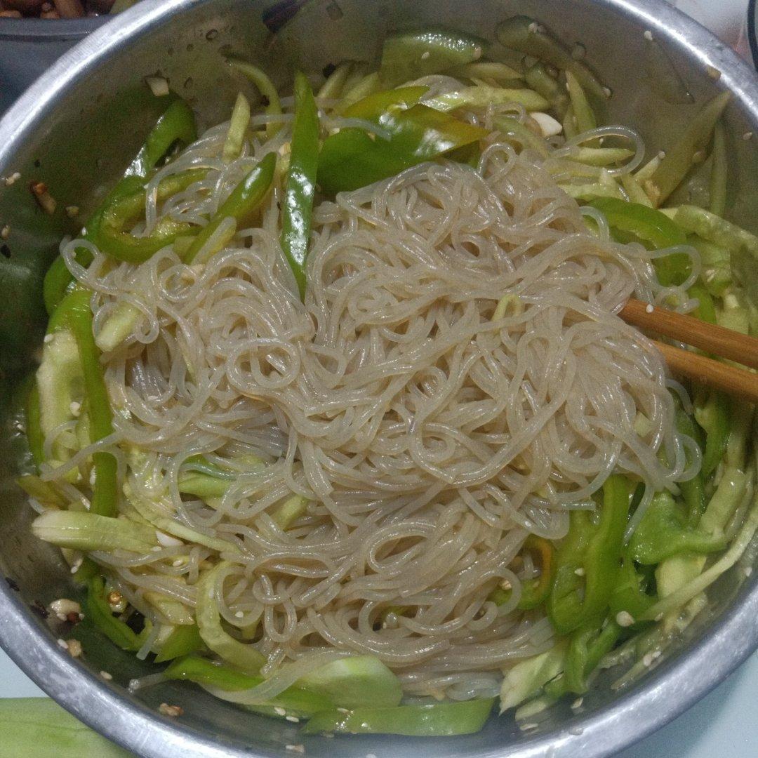 凉拌红薯粉条