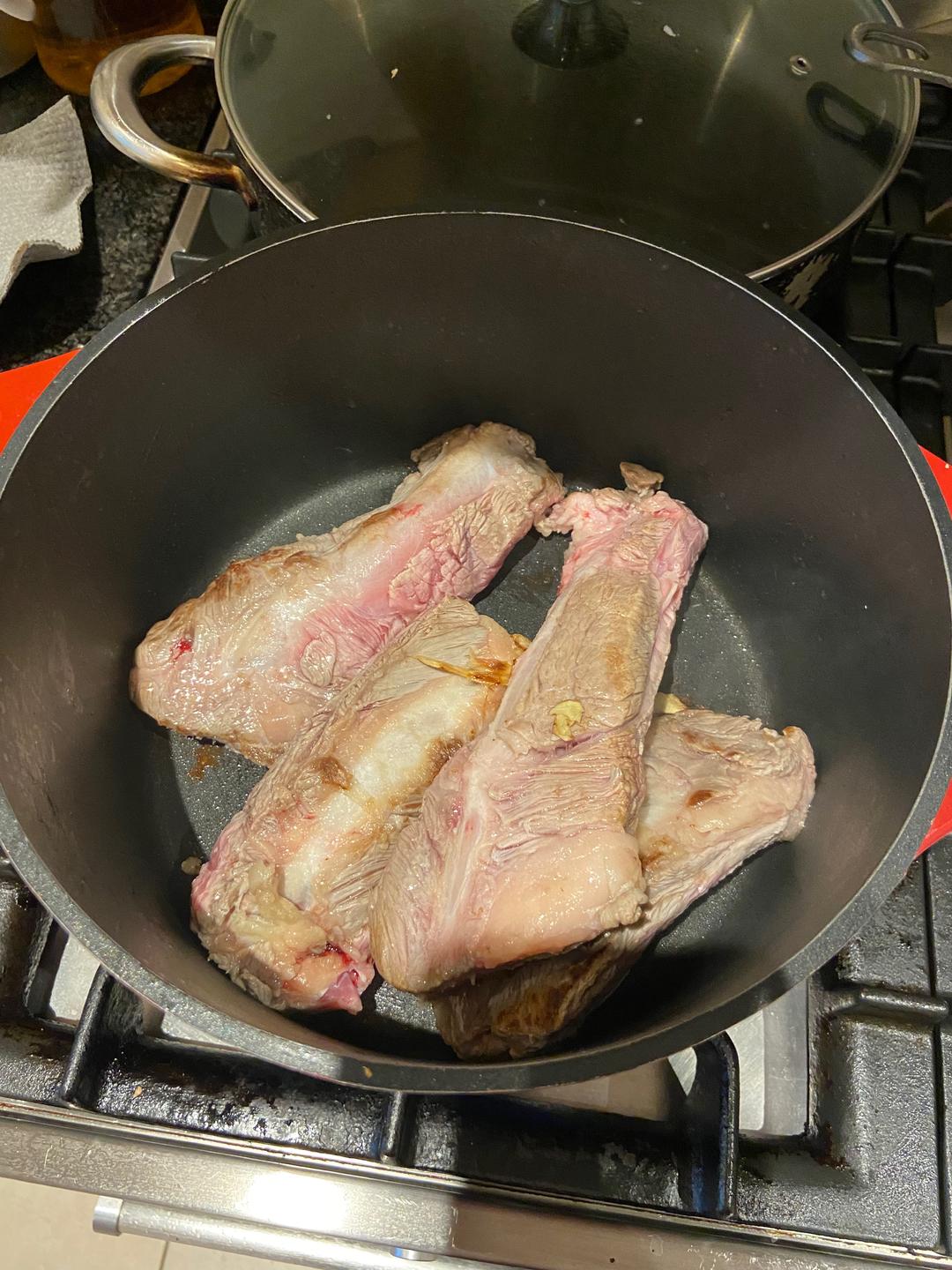 一肉两食之二：牛排骨汤的做法 步骤5