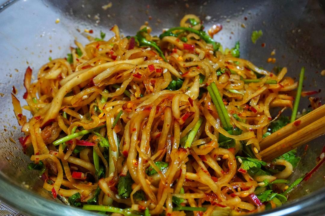 香辣萝卜丝儿（简单，下饭）