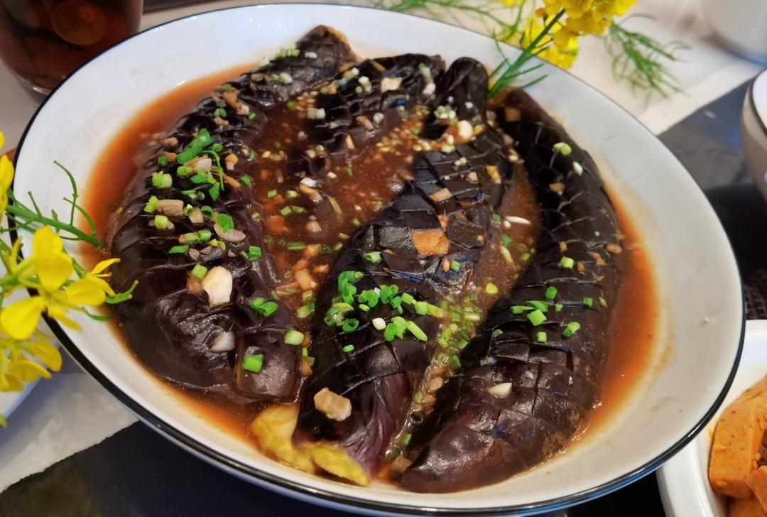 藿香豆瓣茄鱼（超下饭开胃）