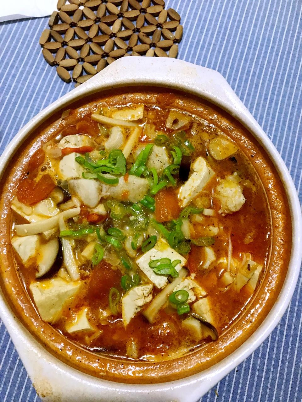 龙利鱼豆腐煲