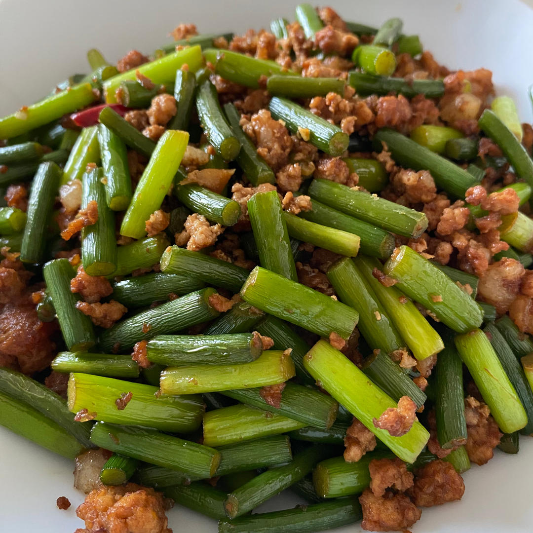 蒜苔炒肉末，三碗米饭都不够吃