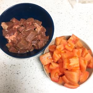 番茄牛肉盖面条                   （牛排还能这样吃）的做法 步骤2
