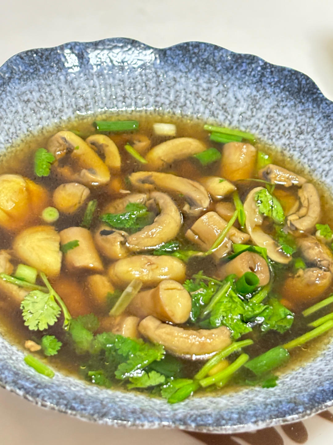 明明是素汤 却鲜得像鸡汤一样的「口蘑汤」