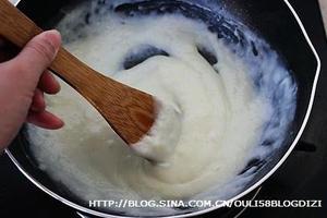 脆皮炸鲜奶的做法 步骤3