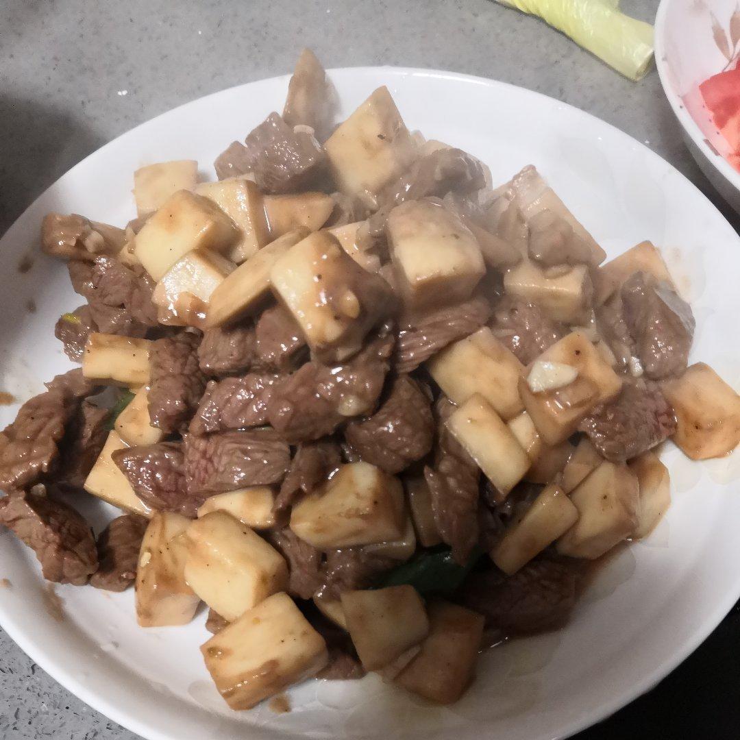 黑椒杏鲍菇牛肉粒