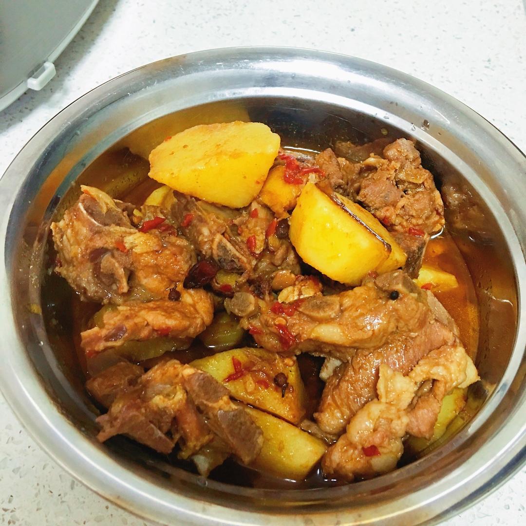 土豆烧排骨