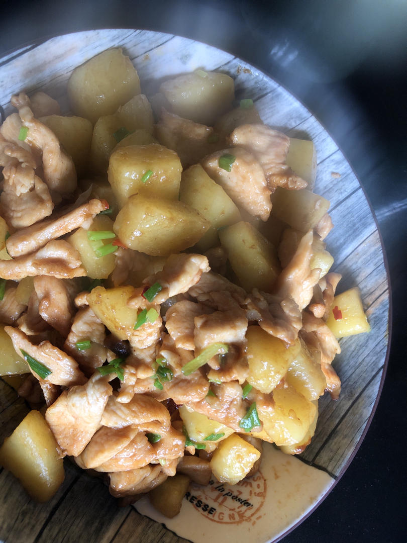 鸡胸肉炖土豆