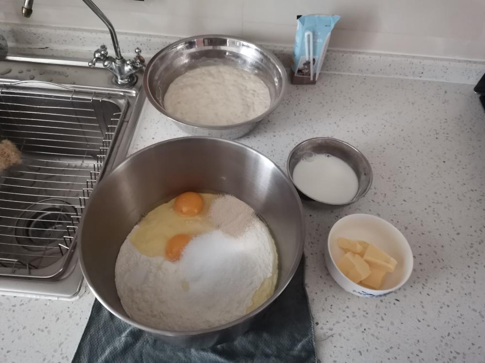 纯奶手撕吐司的做法 步骤1