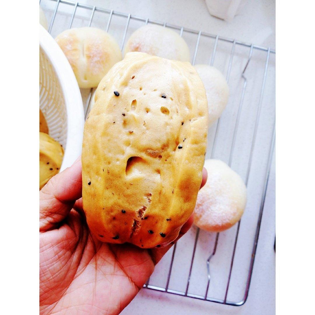 芝麻红糖面包