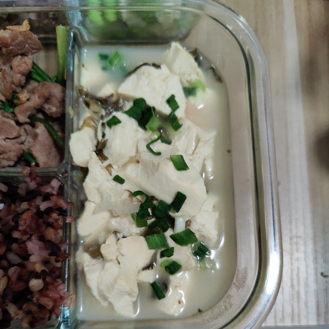 咸菜滚豆腐