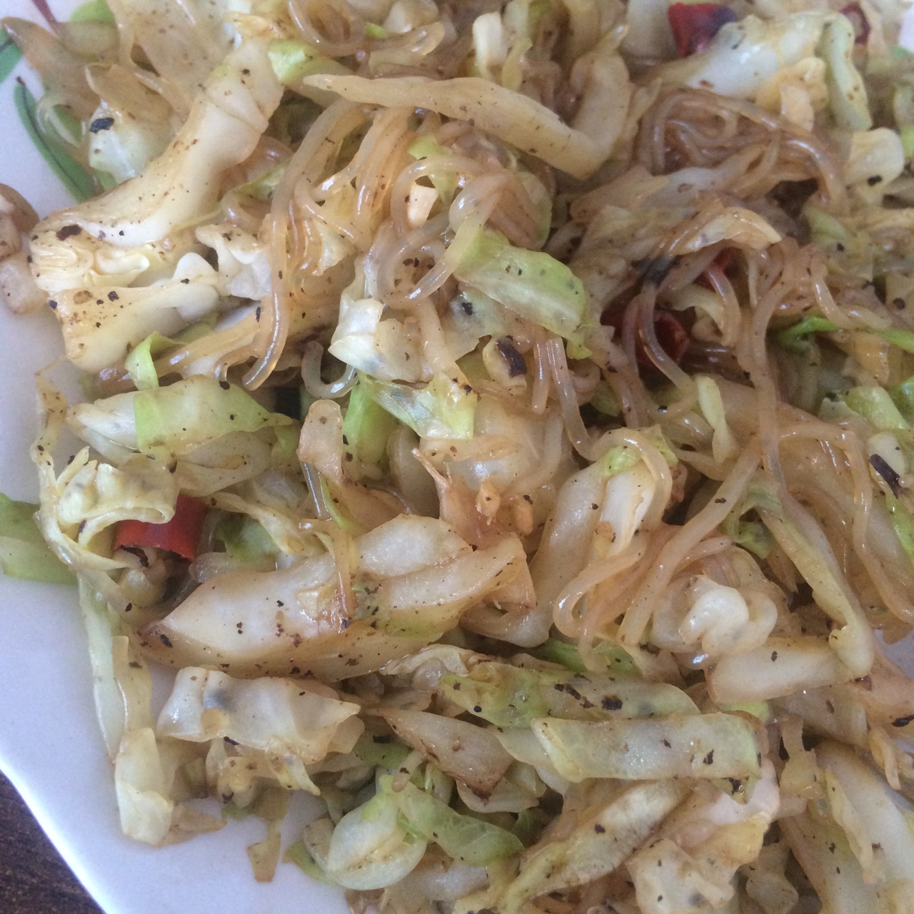 卷心菜炒粉丝 Glass noodles with Cabbage