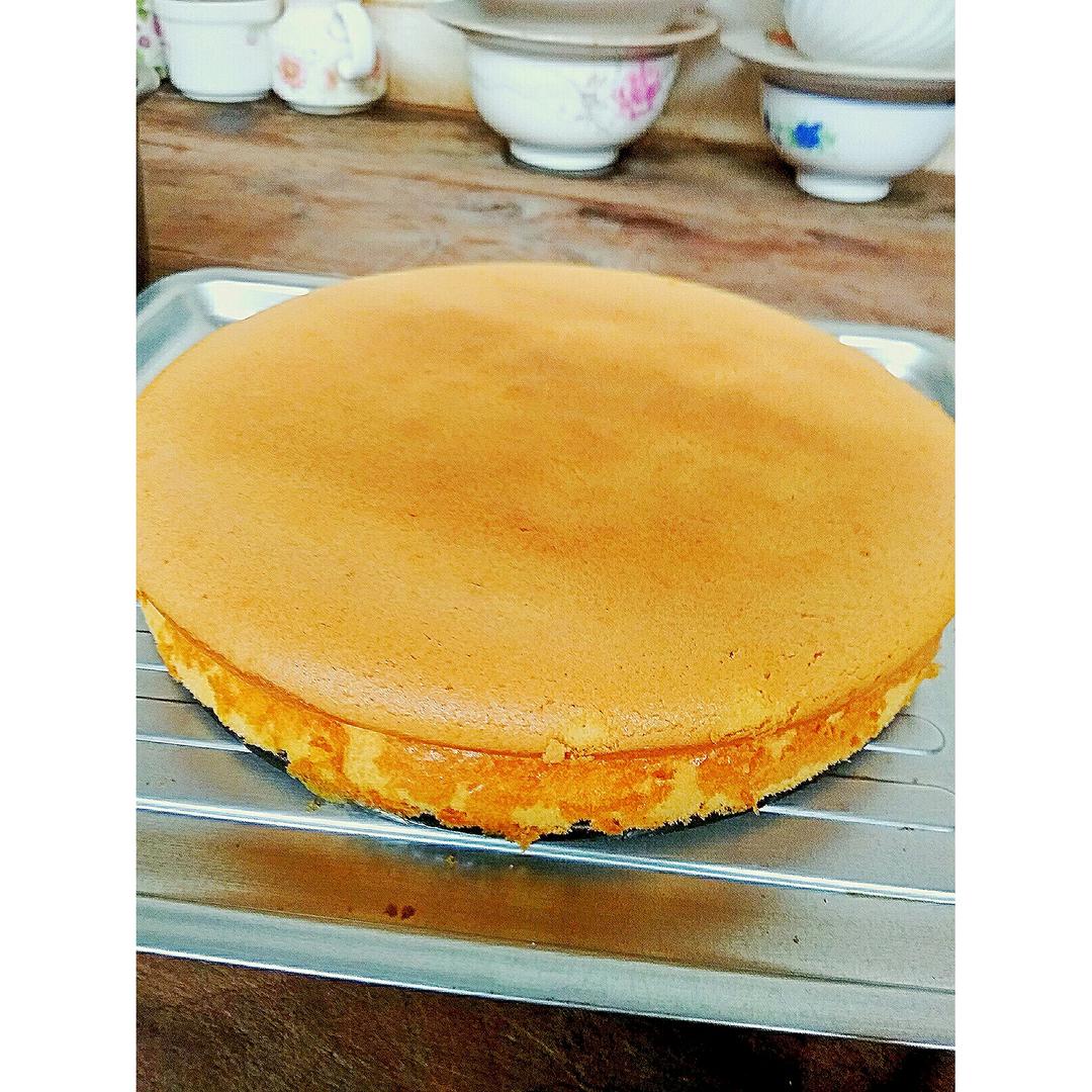 烤箱做蛋糕（戚风蛋糕的做法）