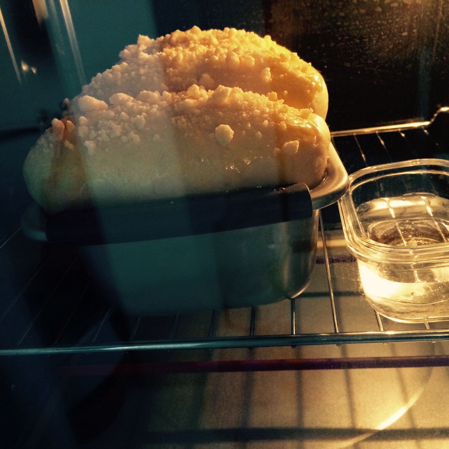 奶香酥粒面包