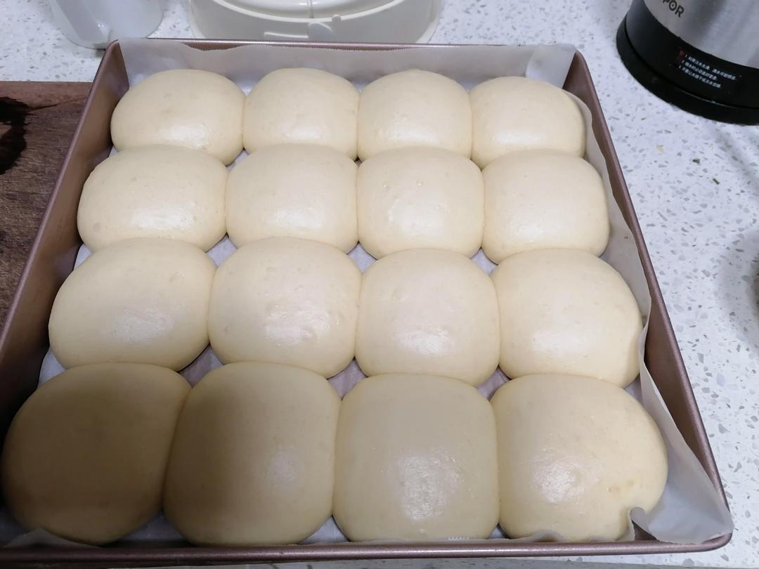 一次发酵绵柔奶油小餐包（消耗淡奶油）