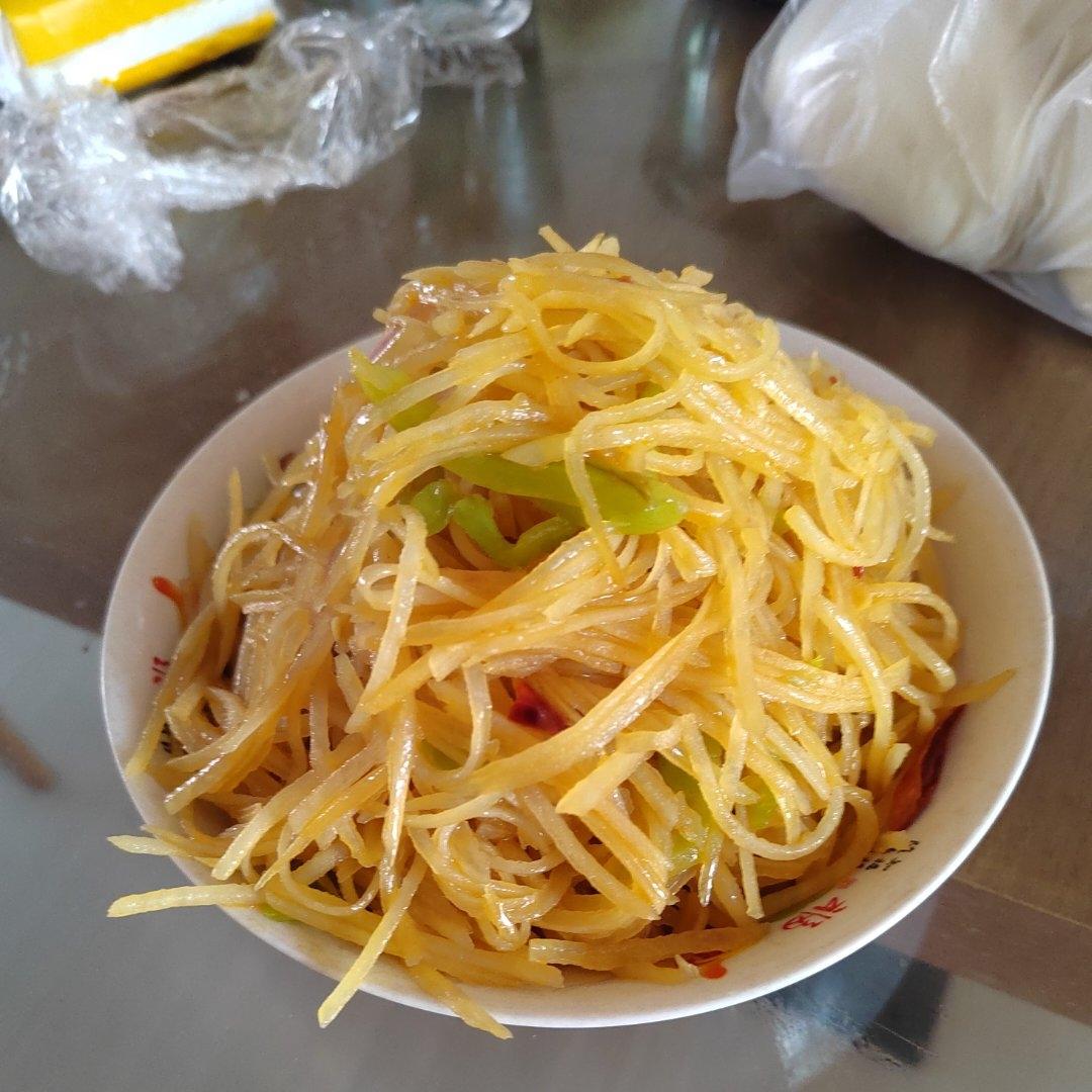 酸辣土豆丝的家常做法 超级下饭