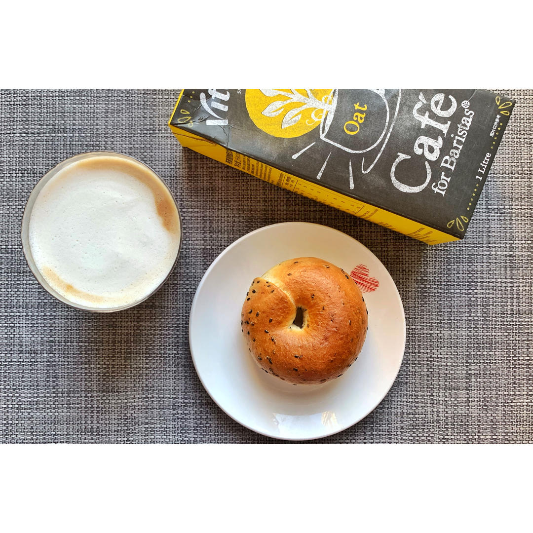 无油低糖的健康主食面包：芝麻贝果