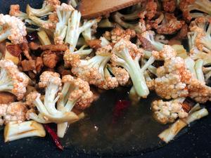 奥尔良风味干锅菜花的做法 步骤4