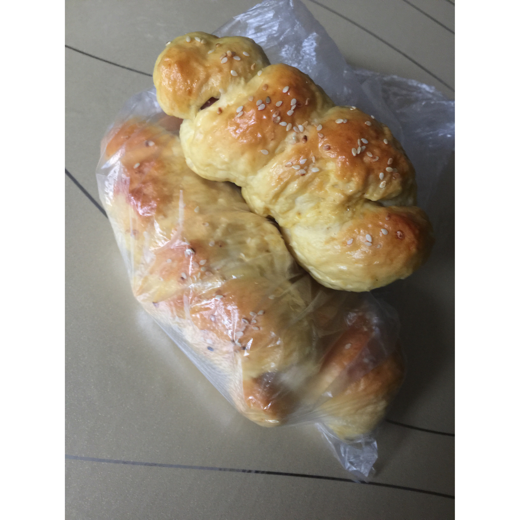 火腿肉松面包卷