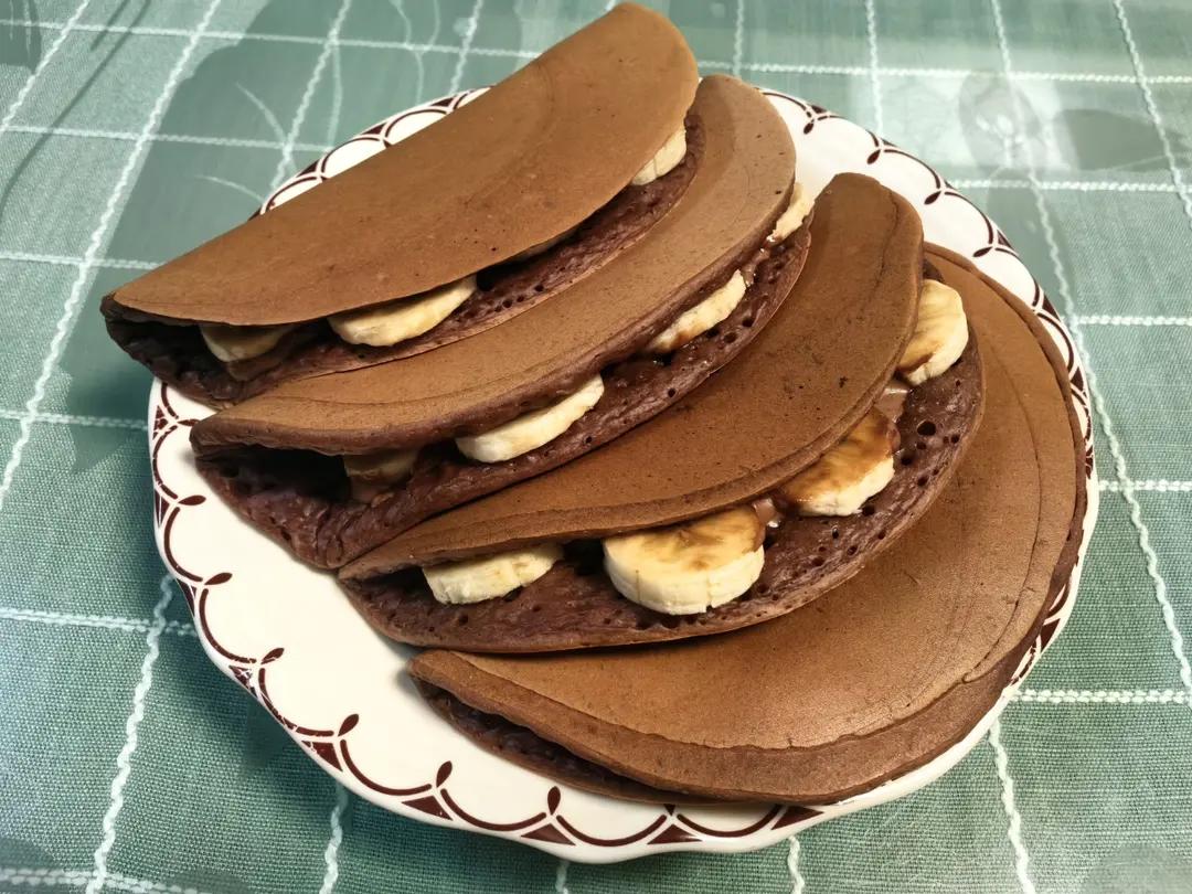 一口平底锅搞定✨松软可口🍫香蕉巧克力松饼