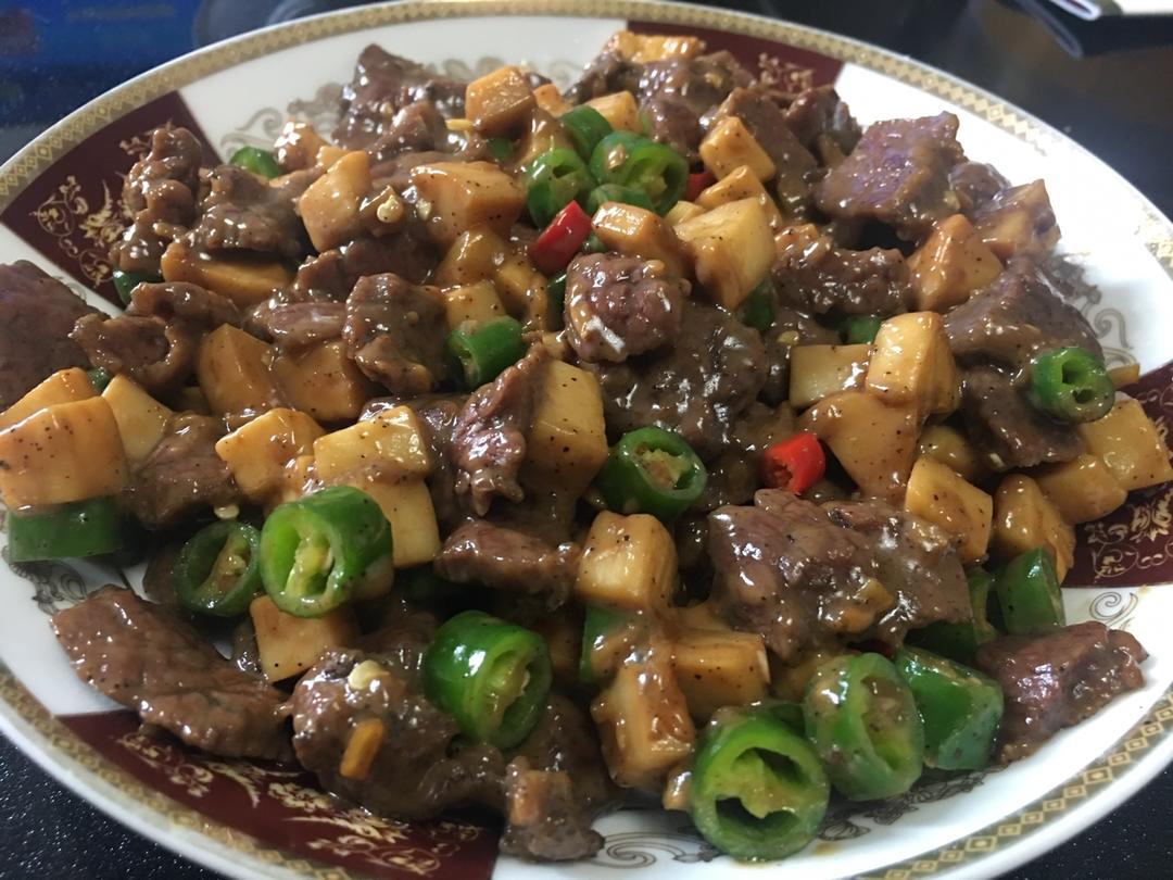 家常菜~杏鲍菇烧牛肉粒