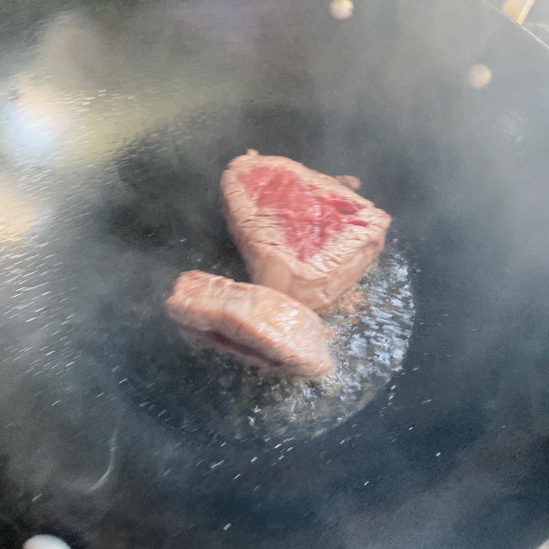 煎牛排🥩的做法 步骤3