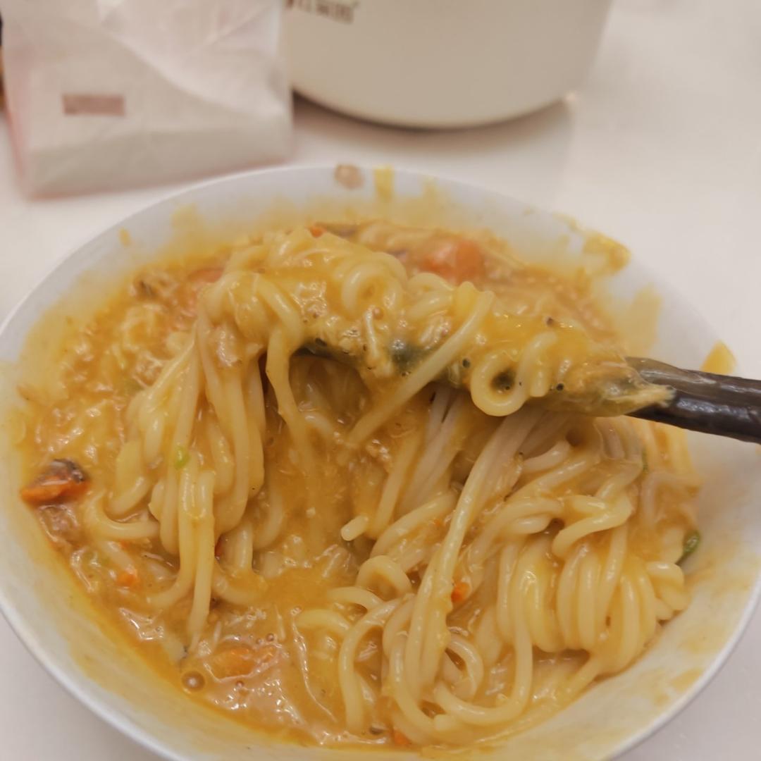 蟹黄面，秒杀一切饭店的自制爆多蟹黄酱！