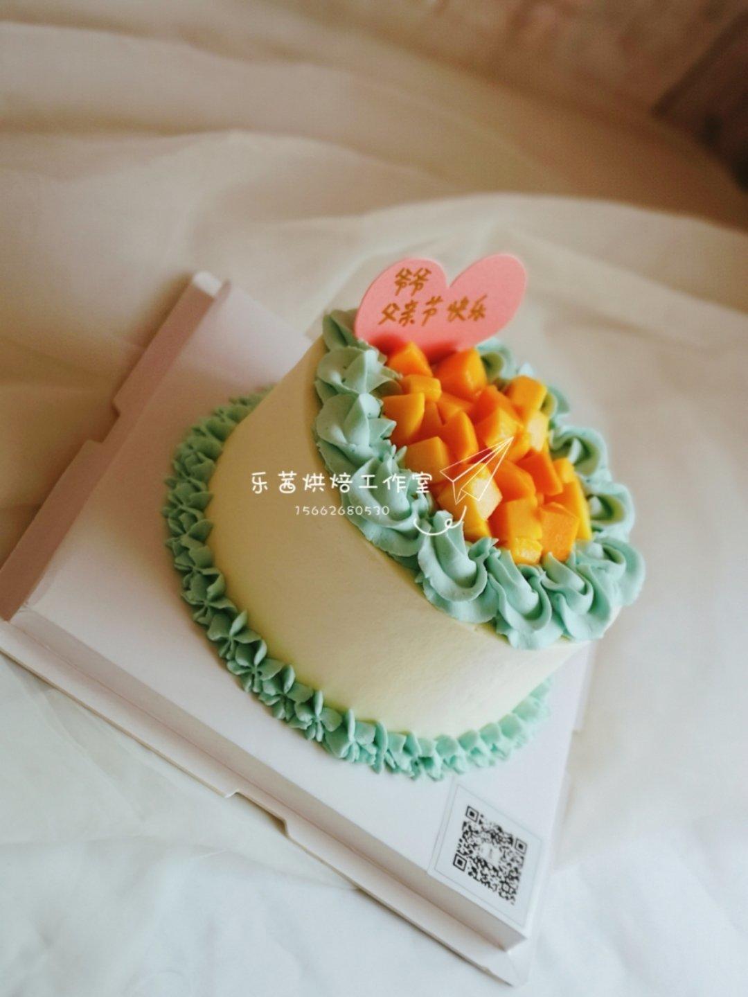 奶油水果装饰蛋糕