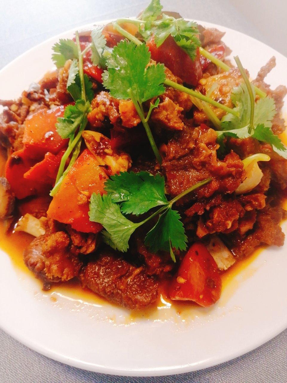 酥而不腻的红烧羊排