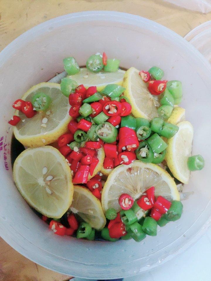 柠檬酸辣鸡爪         （抖音网红鸡爪）