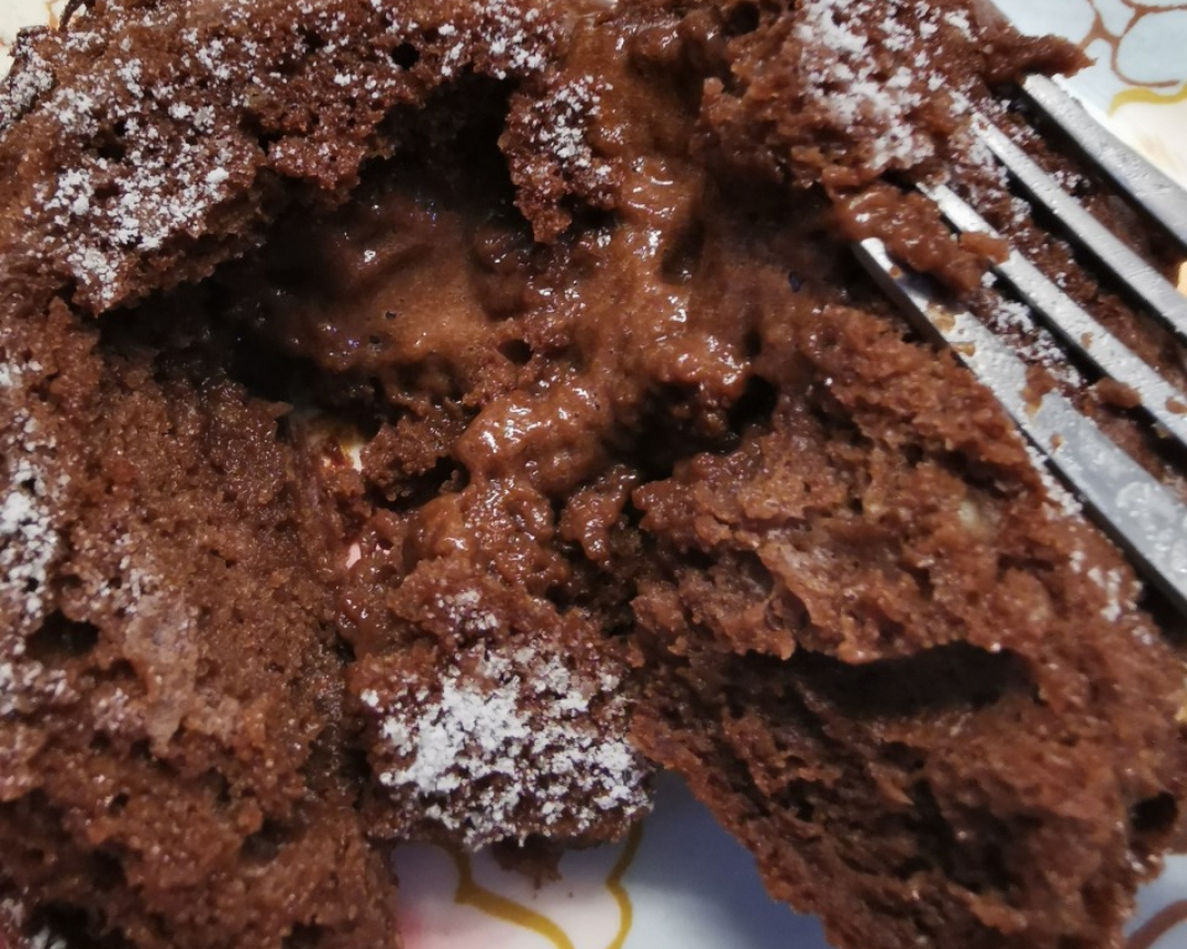 做起来好简单，吃起来好高级——巧克力熔岩蛋糕的做法 步骤6