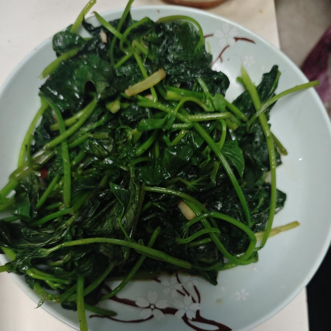 清炒地瓜叶