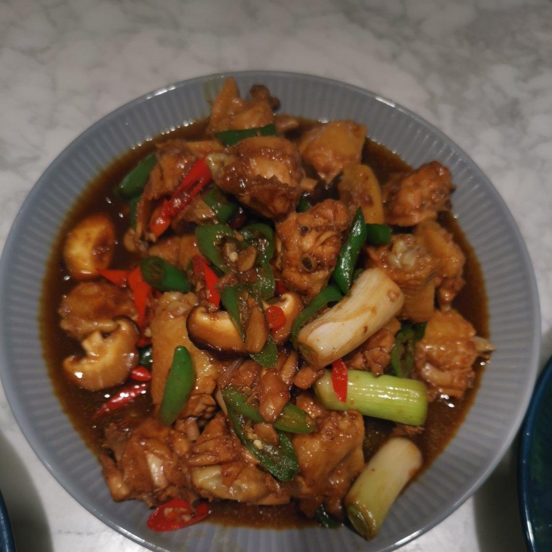 好吃到舔盘✅香辣过瘾超下饭的双椒炒鸡翅